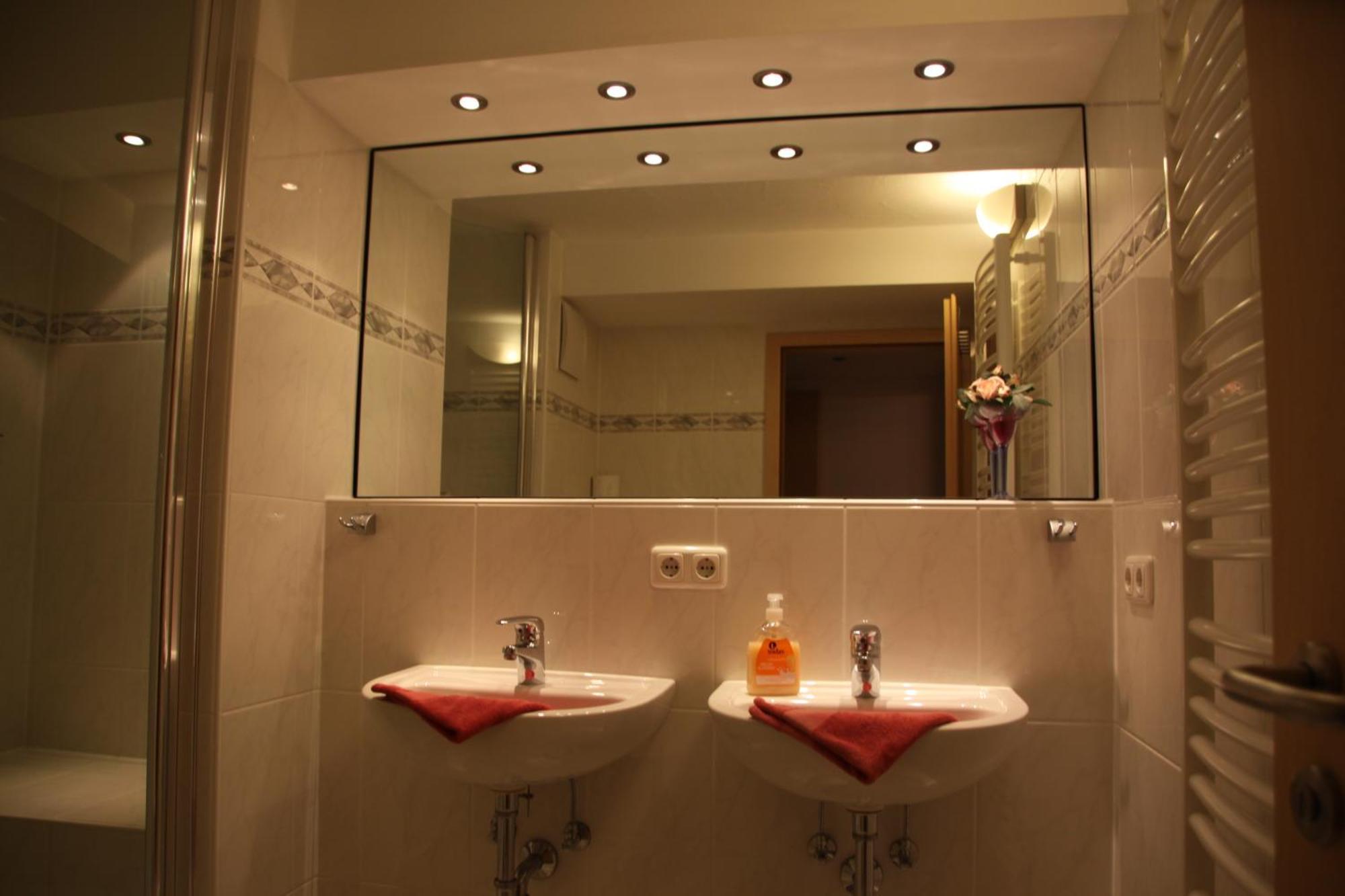 Ferienwohnung Am Zierhutbach Kranzberg Mittenwald Exterior foto